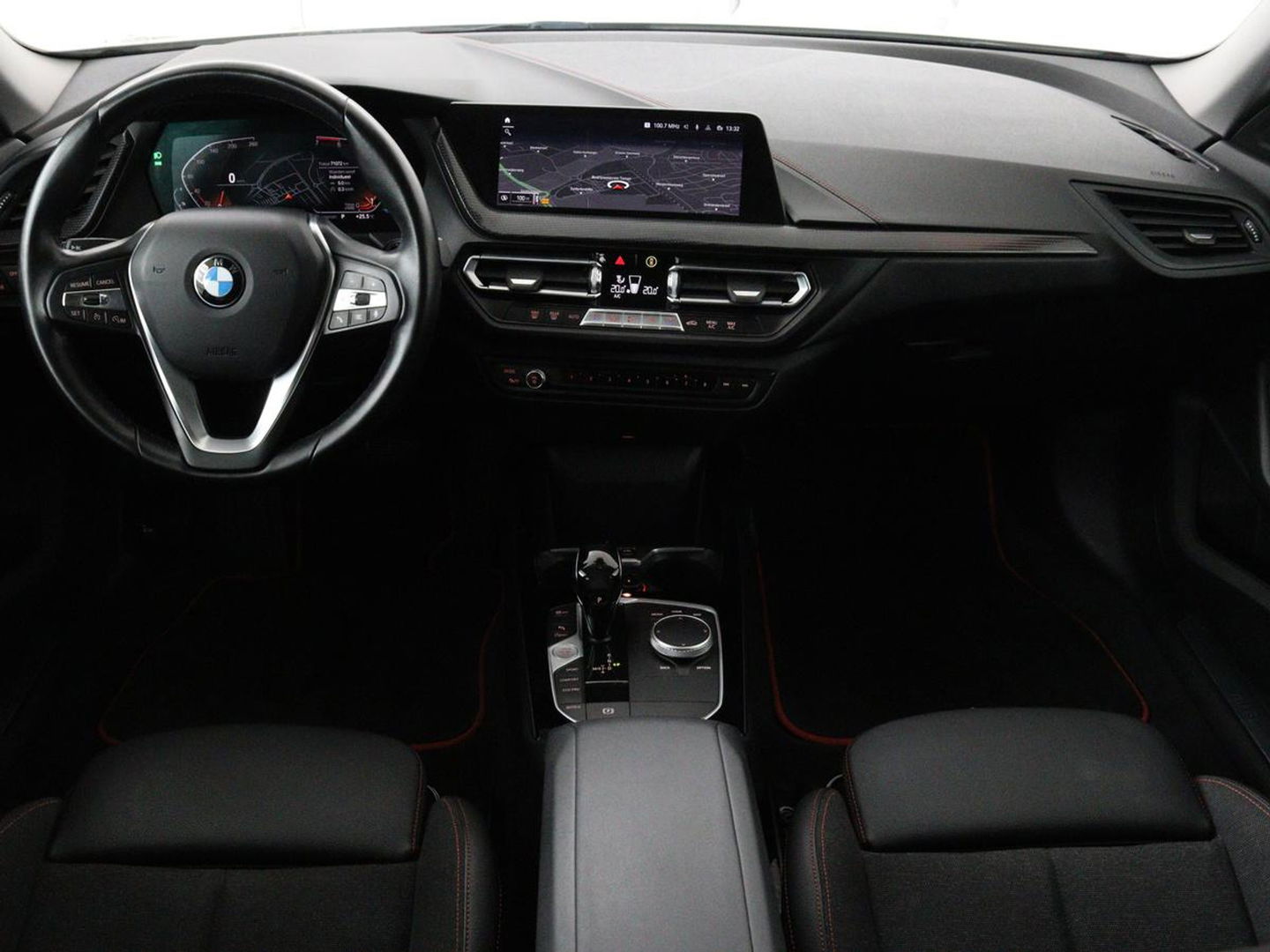 BMW 2 Serie Gran Coupé 218i Executive | Panoramadak | Carplay | Cruise control | Sportstoelen | Sfeerverlichting | LED | Navigatie