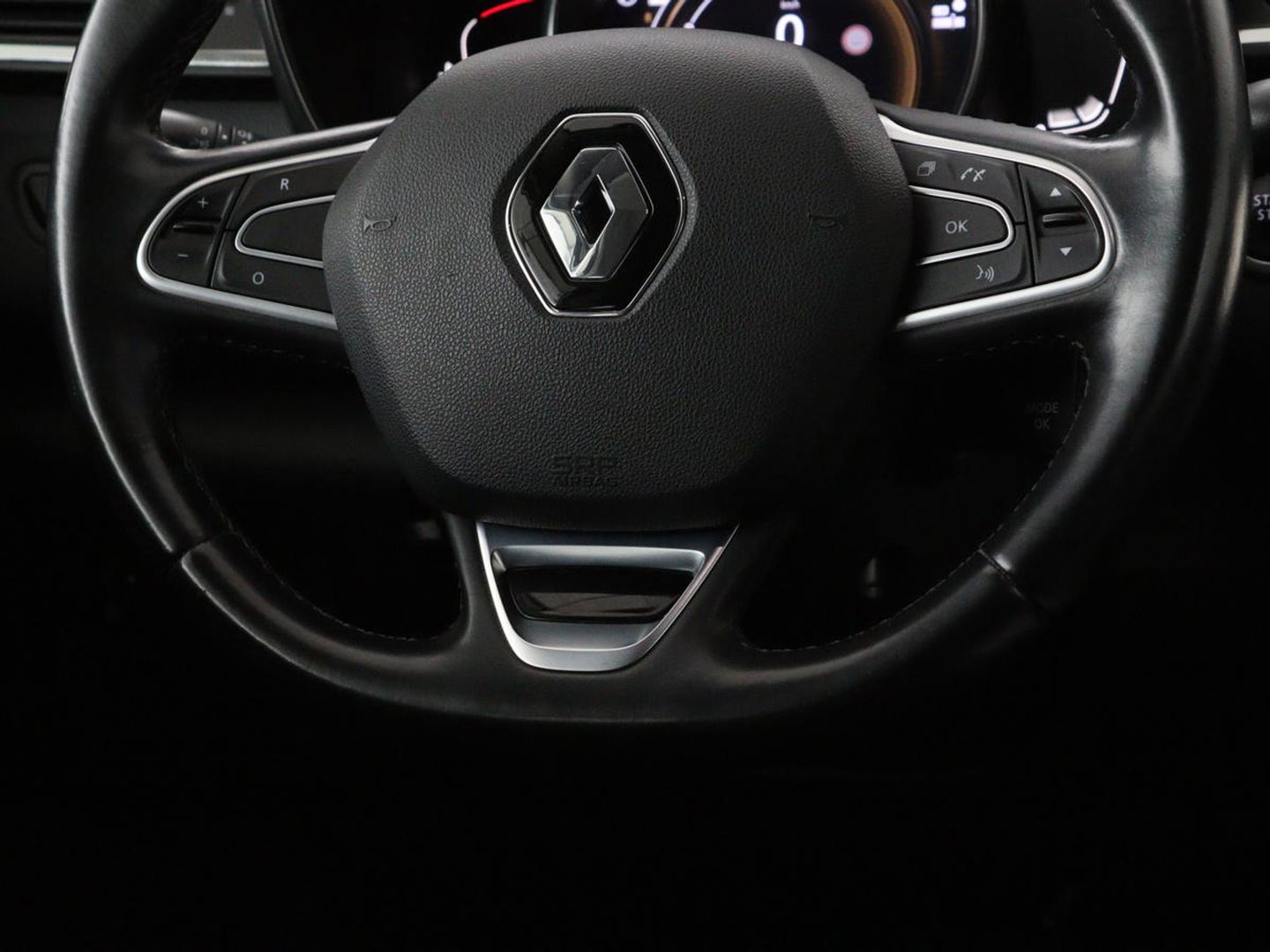 Renault Kadjar 1.2 TCe Bose | 1e eigenaar | Leder | Stoelverwarming | Camera | Cruise control | Trekhaak | Sfeerverlichting | Navigatie | LED
