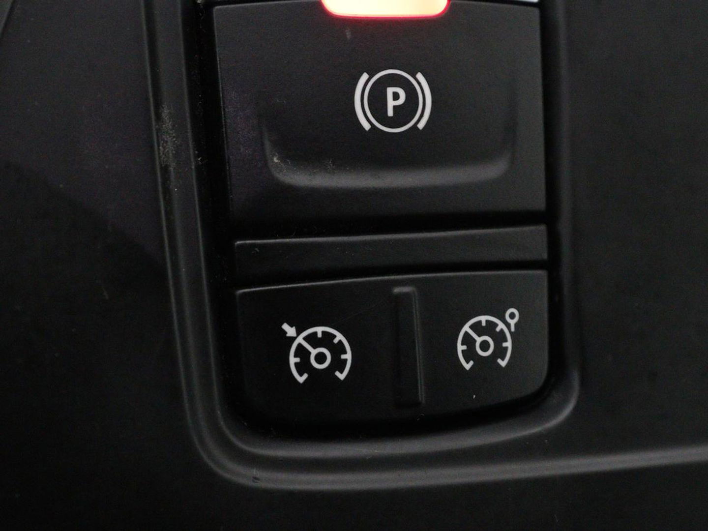 Renault Kadjar 1.2 TCe Bose | 1e eigenaar | Leder | Stoelverwarming | Camera | Cruise control | Trekhaak | Sfeerverlichting | Navigatie | LED