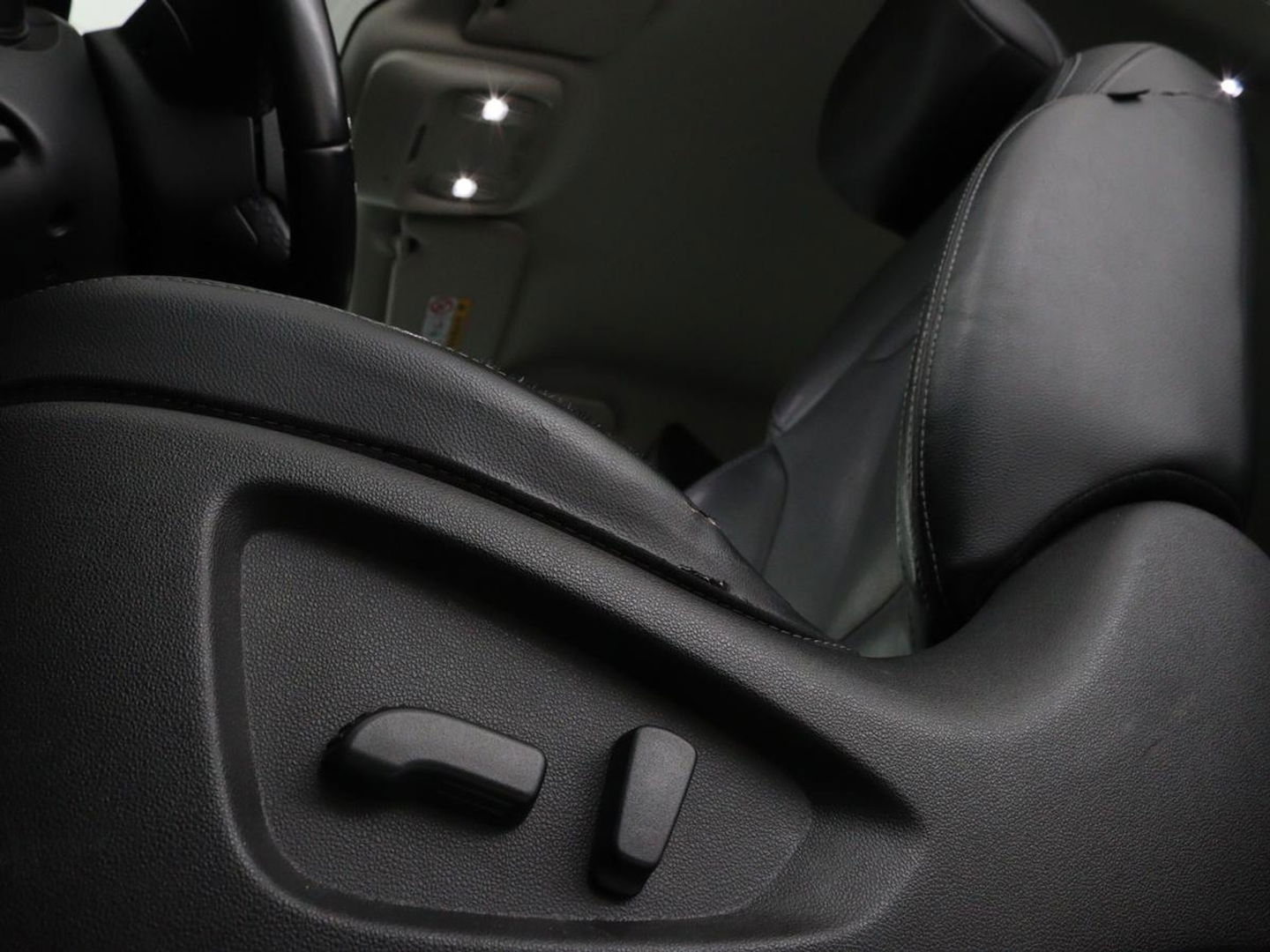 Renault Kadjar 1.2 TCe Bose | 1e eigenaar | Leder | Stoelverwarming | Camera | Cruise control | Trekhaak | Sfeerverlichting | Navigatie | LED