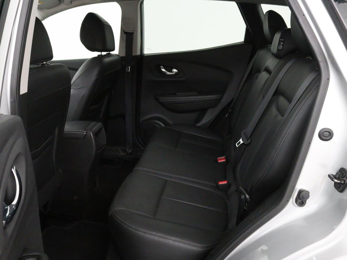 Renault Kadjar 1.2 TCe Bose | 1e eigenaar | Leder | Stoelverwarming | Camera | Cruise control | Trekhaak | Sfeerverlichting | Navigatie | LED