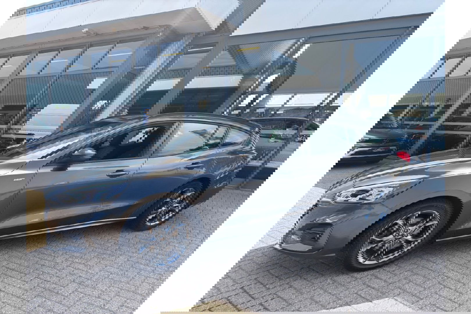 Ford Focus 1.0 ST-LINE 125 PK NAVI AIRCO/ECC BENZ/HYBRIDE