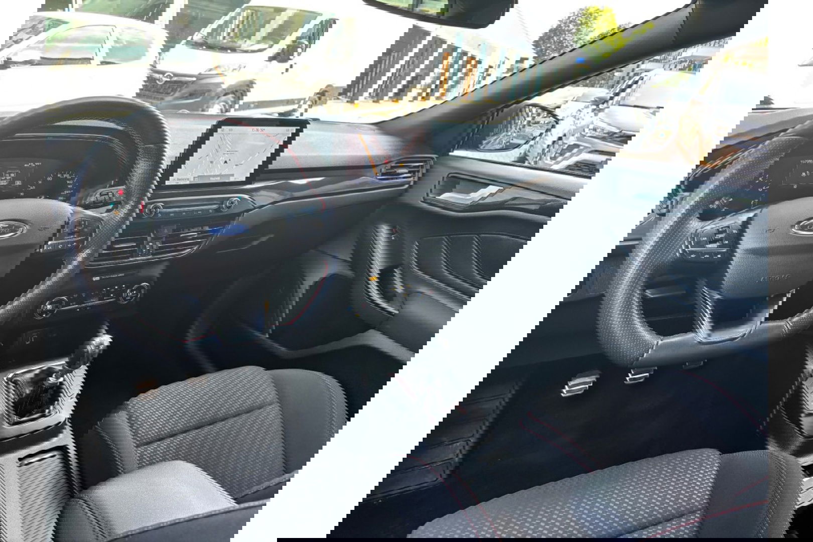 Ford Focus 1.0 ST-LINE 125 PK NAVI AIRCO/ECC BENZ/HYBRIDE
