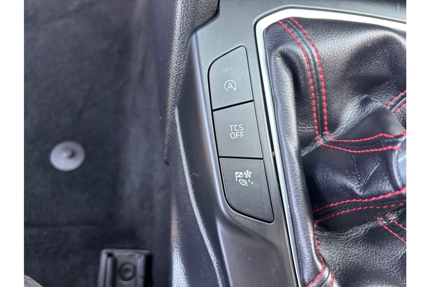 Ford Focus 1.0 ST-LINE 125 PK NAVI AIRCO/ECC PDC