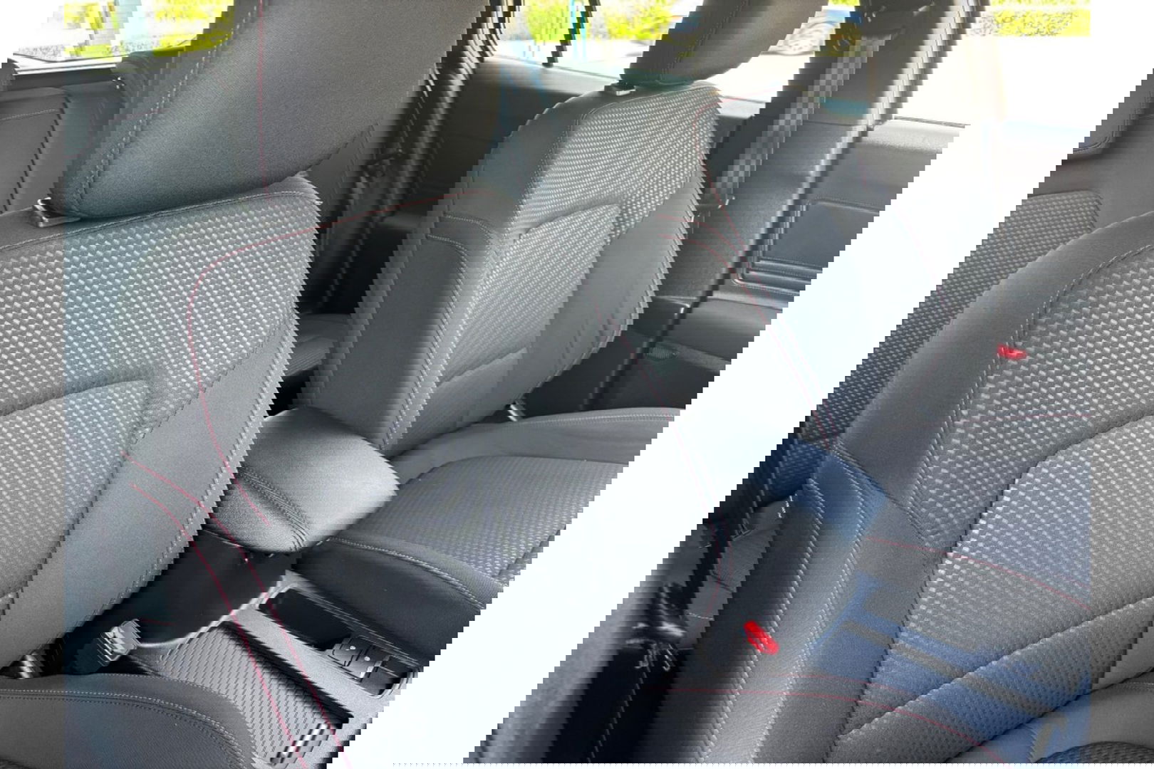 Ford Focus 1.0 ST-LINE 125 PK NAVI AIRCO/ECC BENZ/HYBRIDE