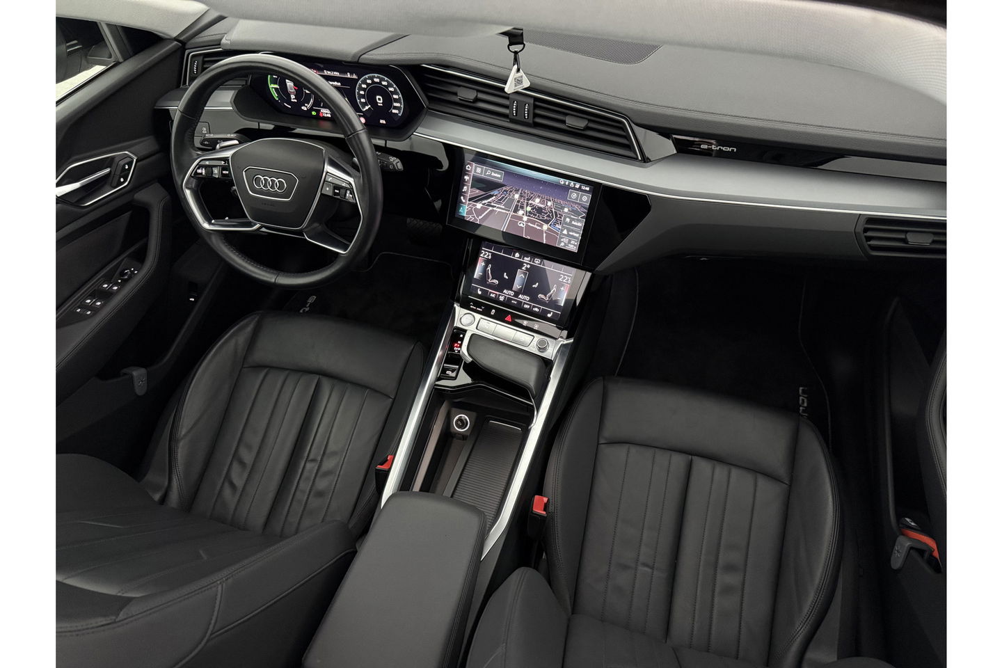 Audi e-tron 50 Quattro Launch edition plus 71 kWh 313PK Pano LED Virtual Memory Carplay Clima Cruise Navi PDC 20''LMV
