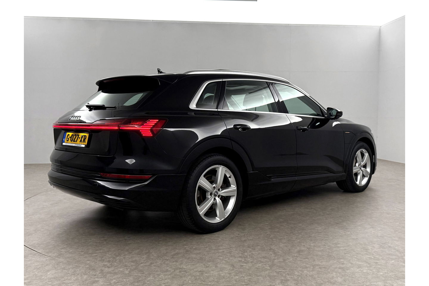 Audi e-tron 50 Quattro Launch edition plus 71 kWh 313PK Pano LED Virtual Memory Carplay Clima Cruise Navi PDC 20''LMV