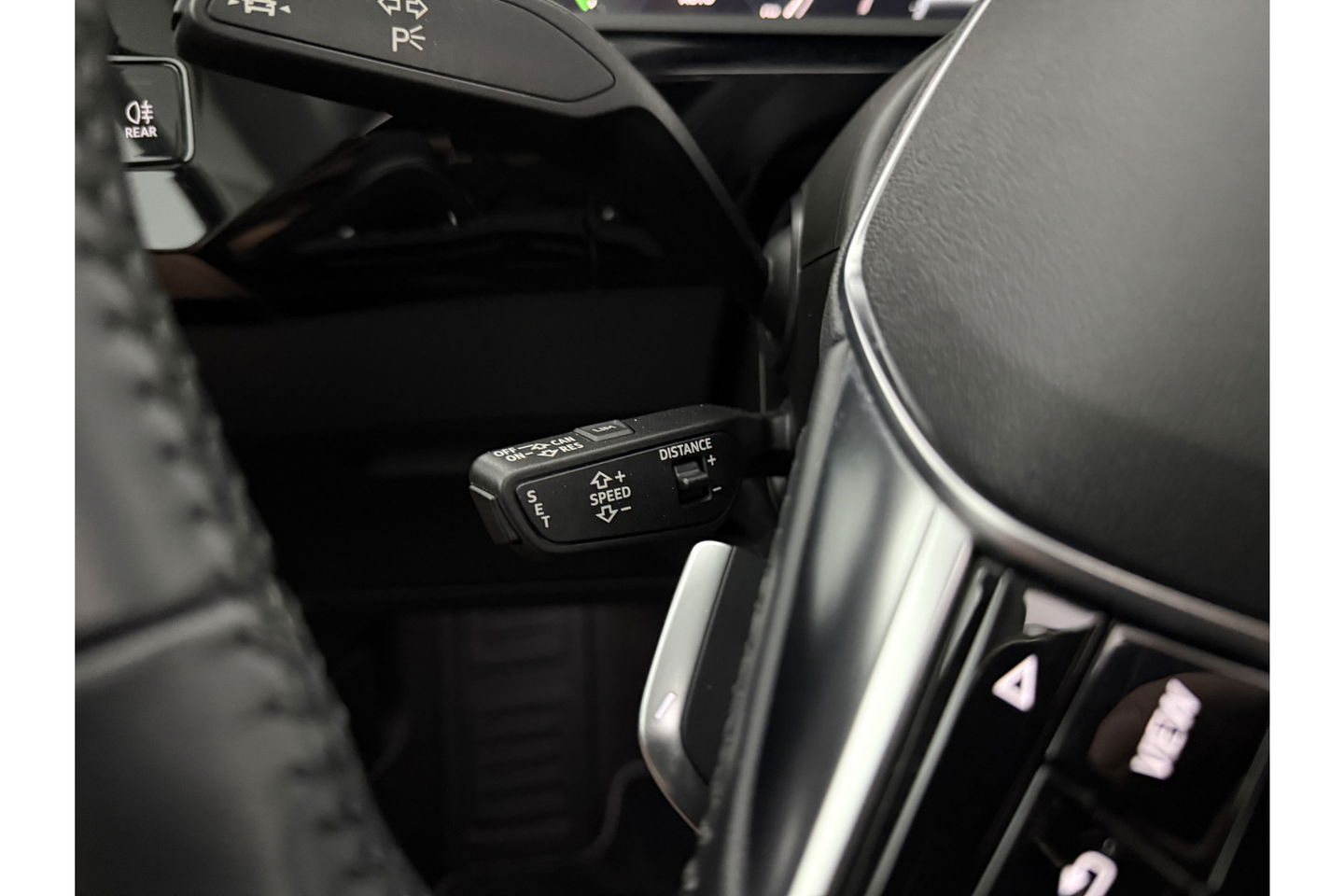 Audi e-tron 50 Quattro Launch edition plus 71 kWh 313PK Pano LED Virtual Memory Carplay Clima Cruise Navi PDC 20''LMV