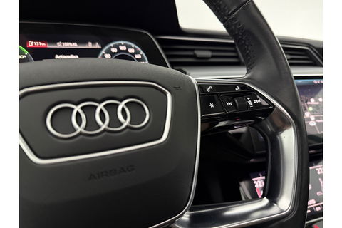 Audi e-tron 50 Quattro Launch edition plus 71 kWh 313PK Pano LED Virtual Memory Carplay Clima Cruise Navi PDC 20''LMV