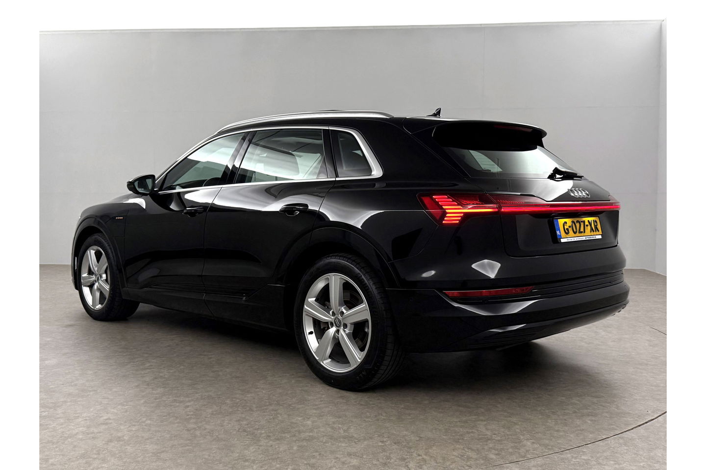 Audi e-tron 50 Quattro Launch edition plus 71 kWh 313PK Pano LED Virtual Memory Carplay Clima Cruise Navi PDC 20''LMV