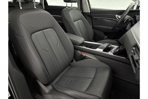 Audi e-tron 50 Quattro Launch edition plus 71 kWh 313PK Pano LED Virtual Memory Carplay Clima Cruise Navi PDC 20''LMV