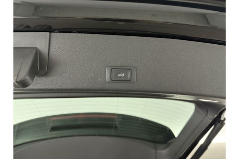 Audi e-tron 50 Quattro Launch edition plus 71 kWh 313PK Pano LED Virtual Memory Carplay Clima Cruise Navi PDC 20''LMV