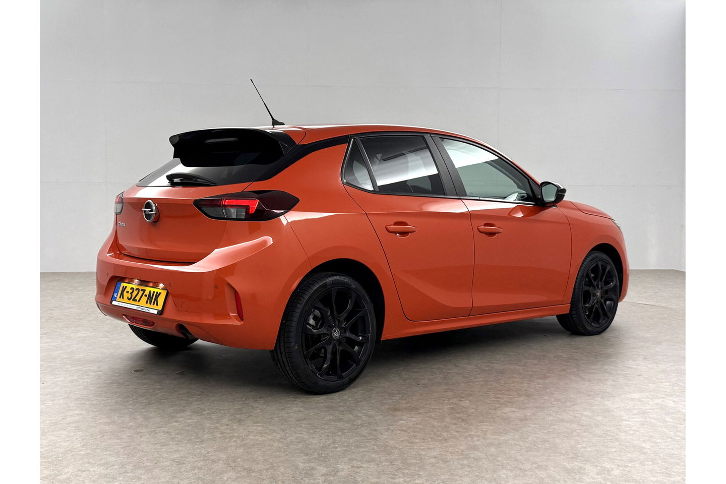 Opel Corsa 1.2 Edition Automaat LED Airco Cruise Parkeersensoren Bluetooth 17"LMV