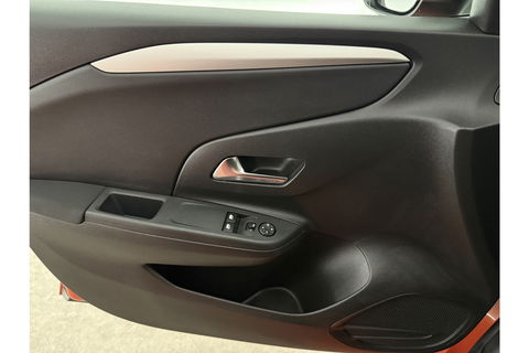 Opel Corsa 1.2 Edition Automaat LED Airco Cruise Parkeersensoren Bluetooth 17"LMV