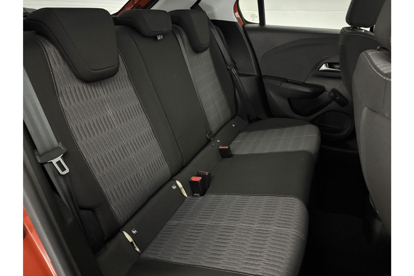 Opel Corsa 1.2 Edition Automaat LED Airco Cruise Parkeersensoren Bluetooth 17"LMV