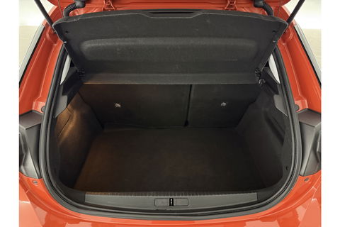 Opel Corsa 1.2 Edition Automaat LED Airco Cruise Parkeersensoren Bluetooth 17"LMV