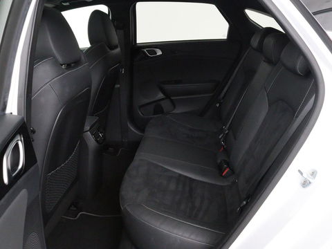Kia ProCeed 1.4 T-GDI GT-PlusLine | Panoramadak | Stoel & stuurverwarming | Camera | Carplay | Keyless | Memory | JBL