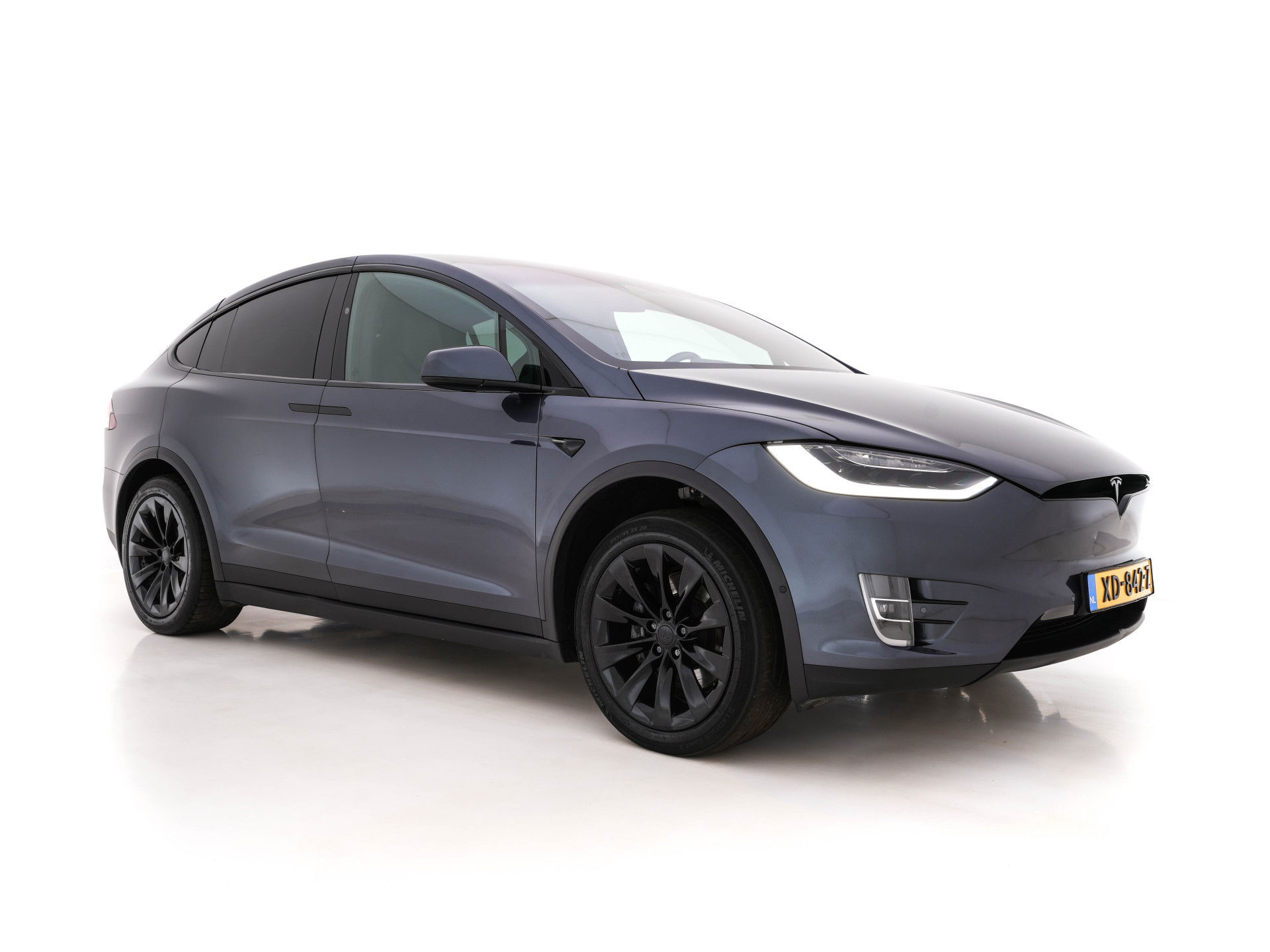 Tesla Model X 100D AWD [ 3-Fase ] (INCL-BTW) *PANO-WINDOW | AUTO-PILOT | NAPPA-FULL-LEATHER | TOWBAR | NAVI-FULLMAP | FULL-LED | AIR-SUSPENSION | DIGI-COCKPIT | KEYLESS | CAMERA | DAB+ | SPORT-SEATS | LANE-ASSIST | 20"ALU*