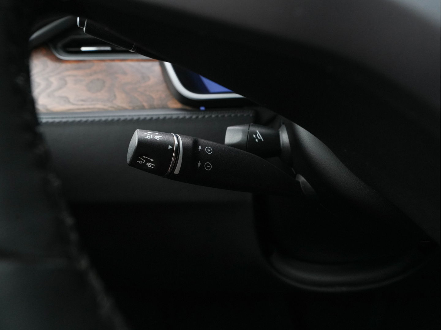 Tesla Model X 100D AWD [ 3-Fase ] (INCL-BTW) *PANO-WINDOW | AUTO-PILOT | NAPPA-FULL-LEATHER | TOWBAR | NAVI-FULLMAP | FULL-LED | AIR-SUSPENSION | DIGI-COCKPIT | KEYLESS | CAMERA | DAB+ | SPORT-SEATS | LANE-ASSIST | 20"ALU*