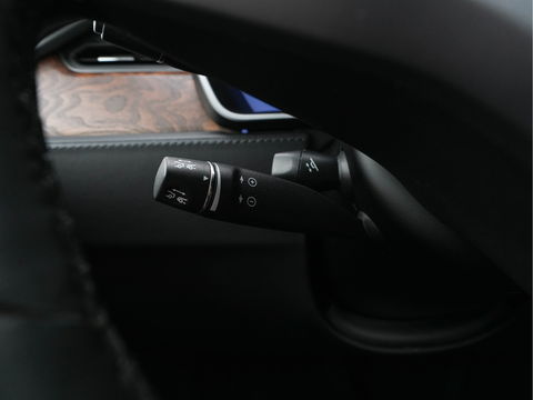 Tesla Model X 100D AWD [ 3-Fase ] (INCL-BTW) *PANO-WINDOW | AUTO-PILOT | NAPPA-FULL-LEATHER | TOWBAR | NAVI-FULLMAP | FULL-LED | AIR-SUSPENSION | DIGI-COCKPIT | KEYLESS | CAMERA | DAB+ | SPORT-SEATS | LANE-ASSIST | 20"ALU*