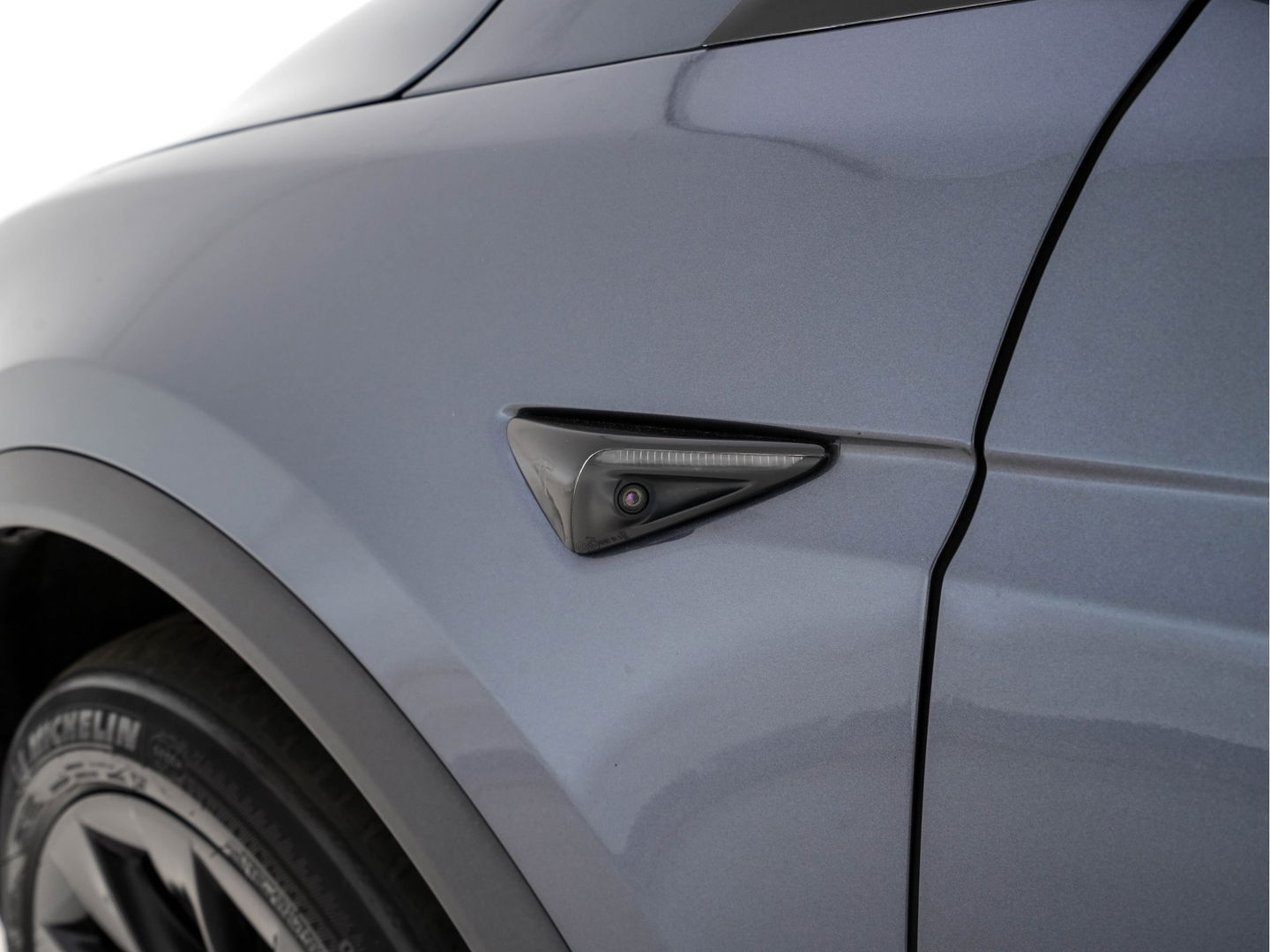 Tesla Model X 100D AWD [ 3-Fase ] (INCL-BTW) *PANO-WINDOW | AUTO-PILOT | NAPPA-FULL-LEATHER | TOWBAR | NAVI-FULLMAP | FULL-LED | AIR-SUSPENSION | DIGI-COCKPIT | KEYLESS | CAMERA | DAB+ | SPORT-SEATS | LANE-ASSIST | 20"ALU*