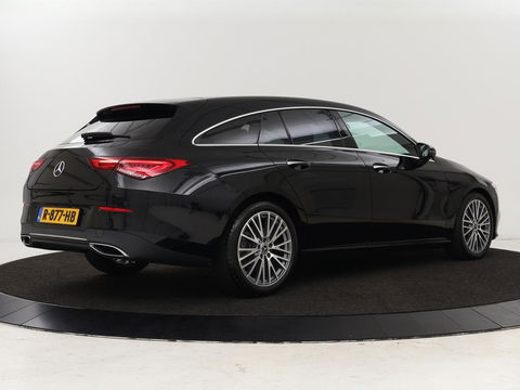 Mercedes-Benz CLA-Klasse Shooting Brake 180 Luxury Line | Camera | Leder | Sfeerverlichting | Stoelverwarming | Adaptive cruise | Navigatie | LED