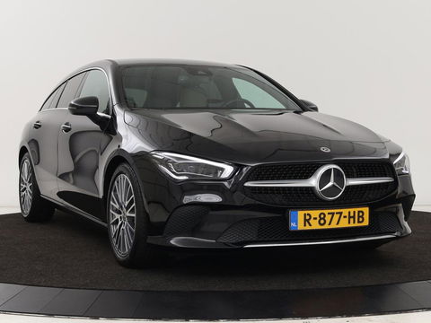 Mercedes-Benz CLA-Klasse Shooting Brake 180 Luxury Line | Camera | Leder | Sfeerverlichting | Stoelverwarming | Adaptive cruise | Navigatie | LED