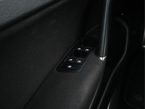 Volkswagen Golf 1.4 TSI GTE *FULL-LED | NAVI-FULLMAP | SPORT-SEATS | DAB+ | HEATED-SEATS | ECC | PDC | CRUISE | 17''ALU*