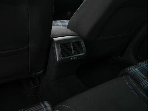 Volkswagen Golf 1.4 TSI GTE *FULL-LED | NAVI-FULLMAP | SPORT-SEATS | DAB+ | HEATED-SEATS | ECC | PDC | CRUISE | 17''ALU*