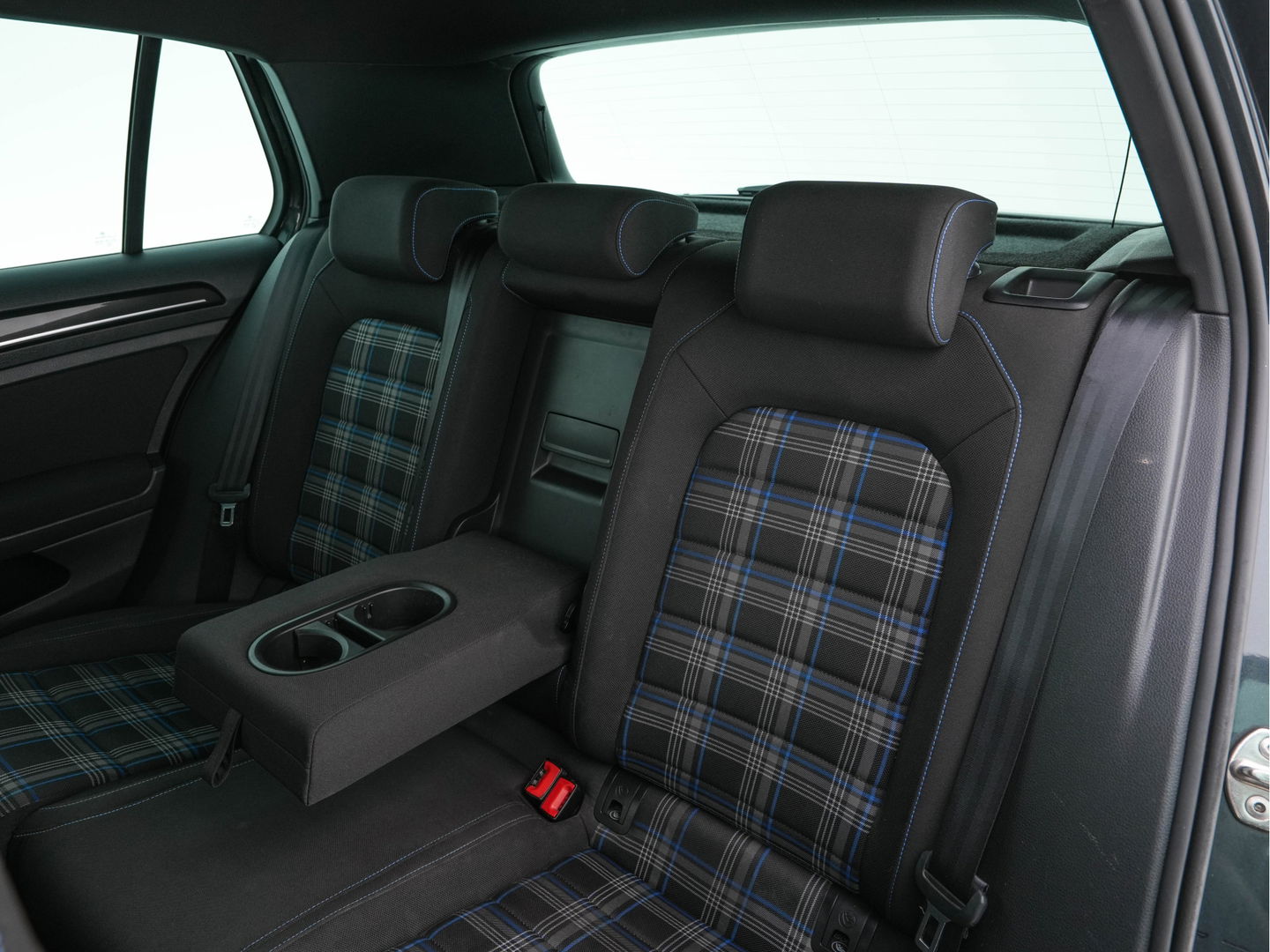 Volkswagen Golf 1.4 TSI GTE *FULL-LED | NAVI-FULLMAP | SPORT-SEATS | DAB+ | HEATED-SEATS | ECC | PDC | CRUISE | 17''ALU*