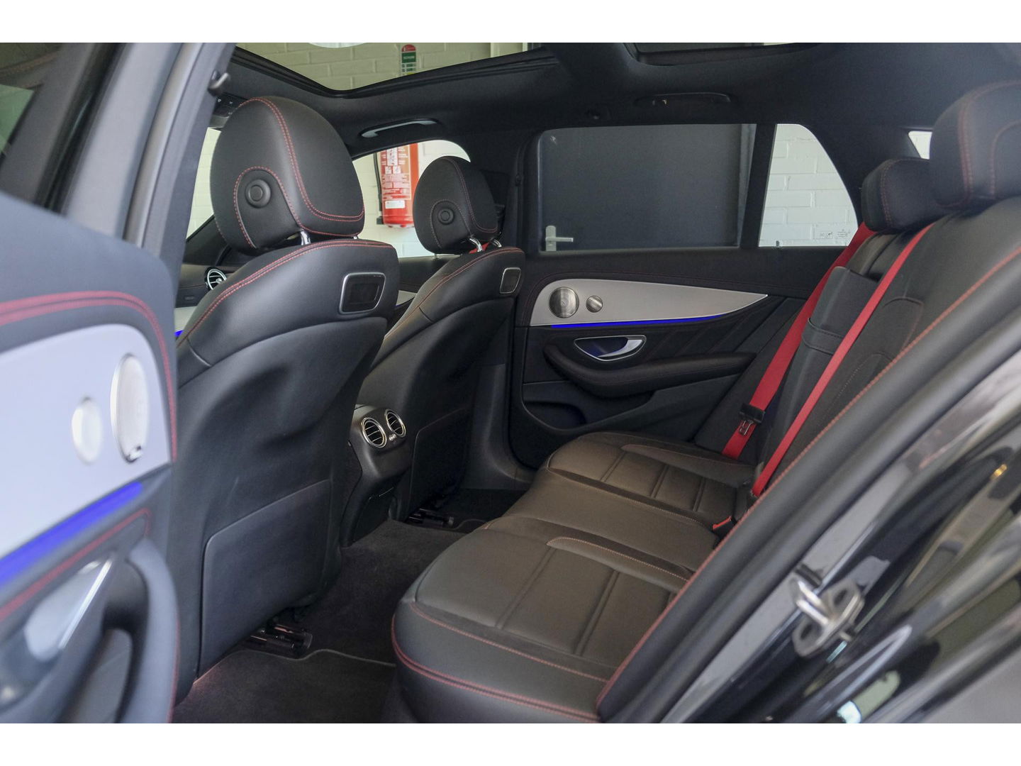 Mercedes-Benz E-Klasse Estate E53 AMG 435pk 4MATIC Panoramadak *BTW* Luchtvering Burmester Trekhaak Multibeam Distronic