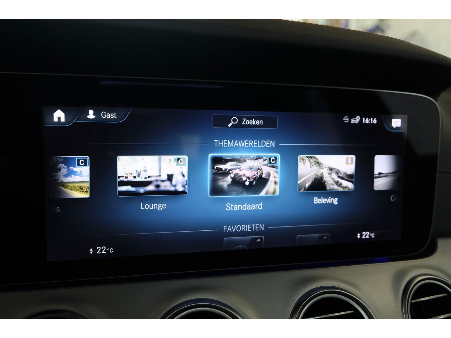 Mercedes-Benz E-Klasse Estate E53 AMG 435pk 4MATIC Panoramadak *BTW* Luchtvering Burmester Trekhaak Multibeam Distronic