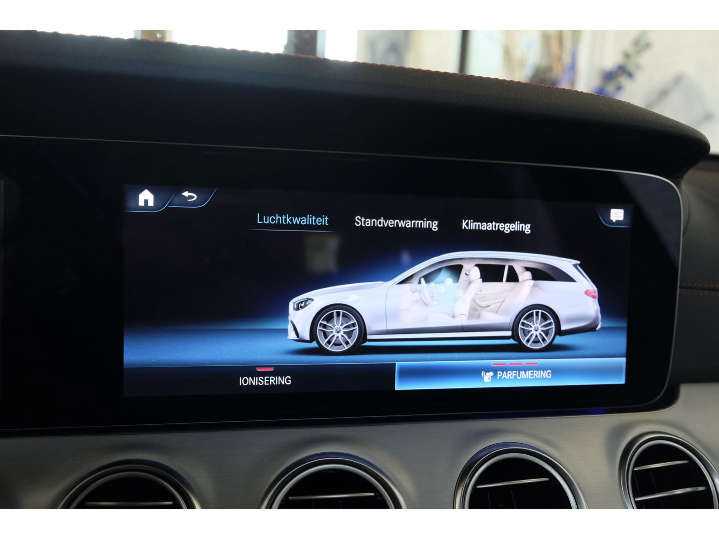 Mercedes-Benz E-Klasse Estate E53 AMG 435pk 4MATIC Panoramadak *BTW* Luchtvering Burmester Trekhaak Multibeam Distronic