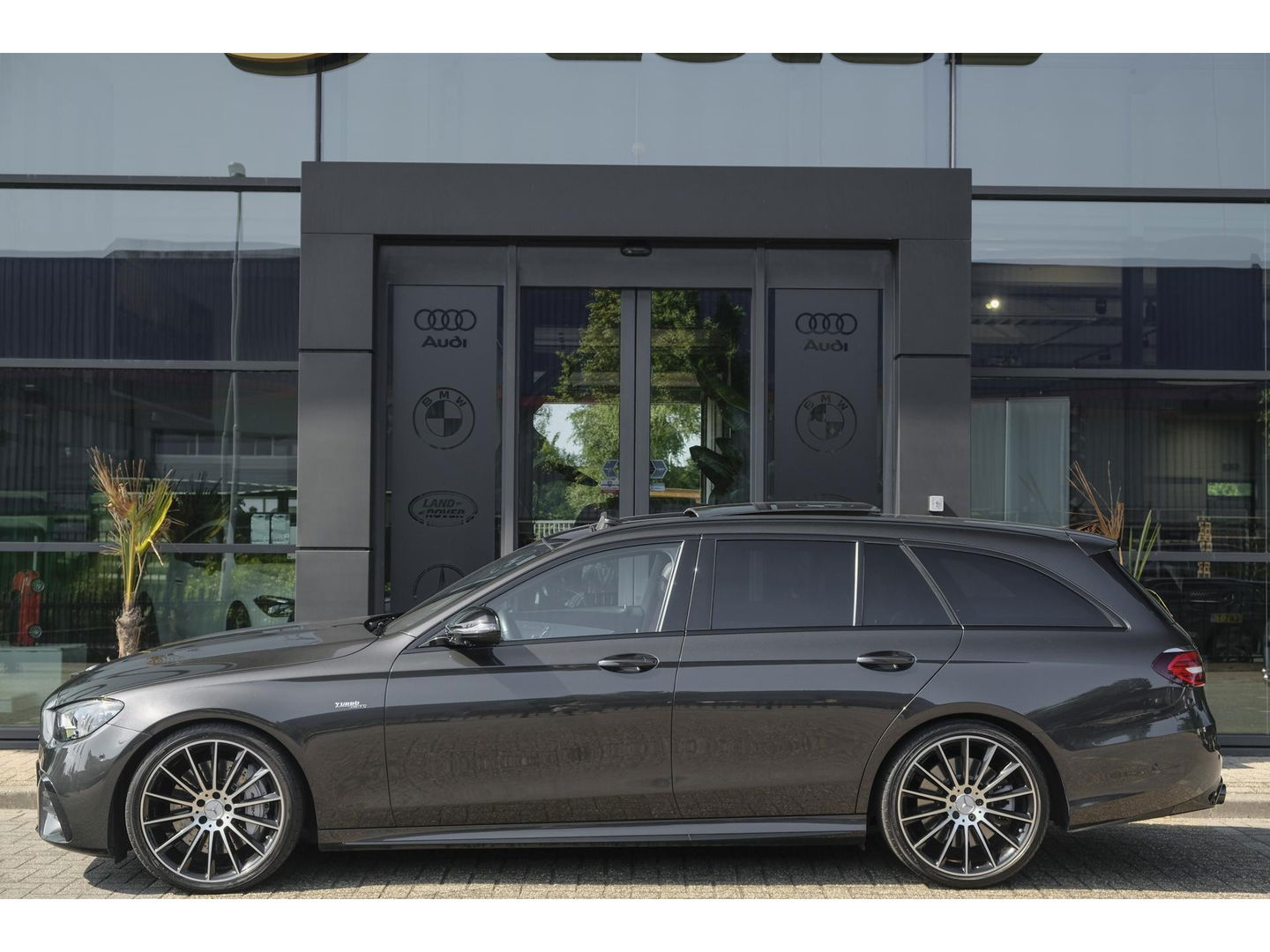 Mercedes-Benz E-Klasse Estate E53 AMG 435pk 4MATIC Panoramadak *BTW* Luchtvering Burmester Trekhaak Multibeam Distronic