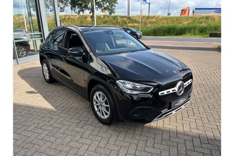 Mercedes-Benz GLA 200 BUSINESS LUXURY 163PK AUTOMAAT AIRCO PDC CAMERA