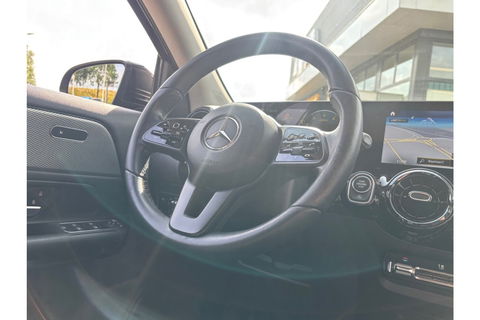 Mercedes-Benz GLA 200 BUSINESS LUXURY 163PK AUTOMAAT AIRCO PDC CAMERA