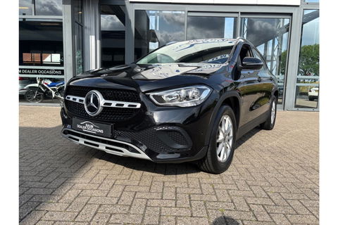Mercedes-Benz GLA 200 BUSINESS LUXURY 163PK AUTOMAAT AIRCO PDC CAMERA