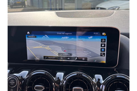 Mercedes-Benz GLA 200 BUSINESS LUXURY 163PK AUTOMAAT AIRCO PDC CAMERA