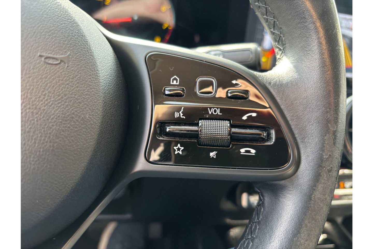 Mercedes-Benz GLA 200 BUSINESS LUXURY 163PK AUTOMAAT AIRCO PDC CAMERA