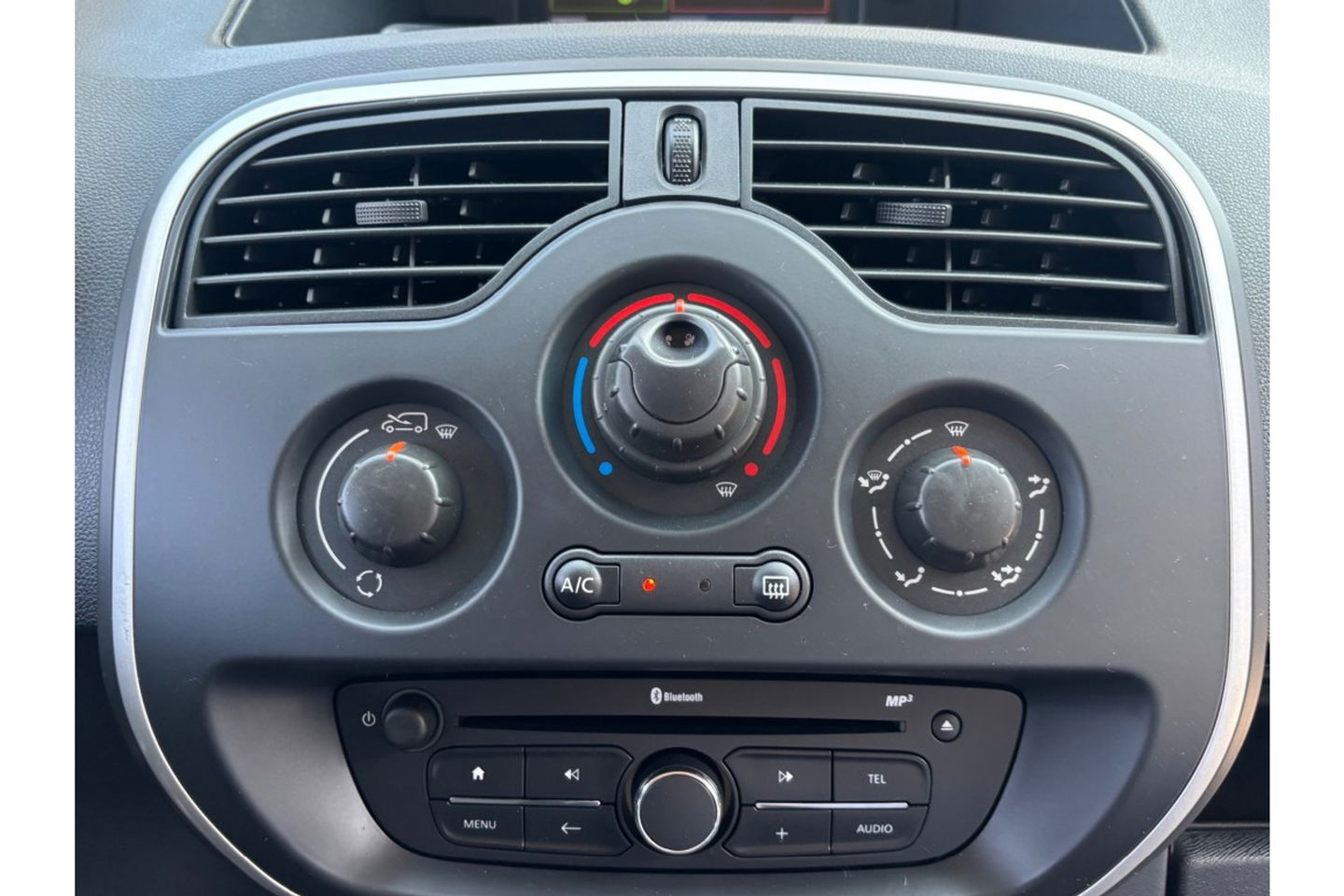 Renault Kangoo 1.2 TCe KOELWAGEN AIRCO NAVI PDC SCHUIFDEUR