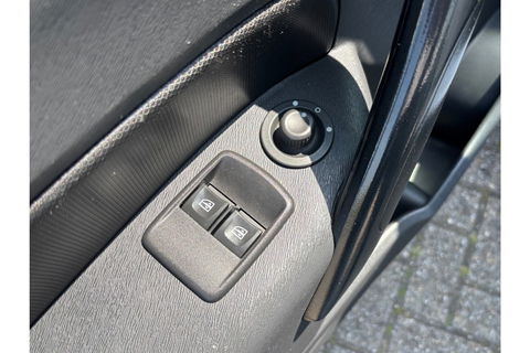 Renault Kangoo 1.2 TCe KOELWAGEN AIRCO NAVI PDC SCHUIFDEUR
