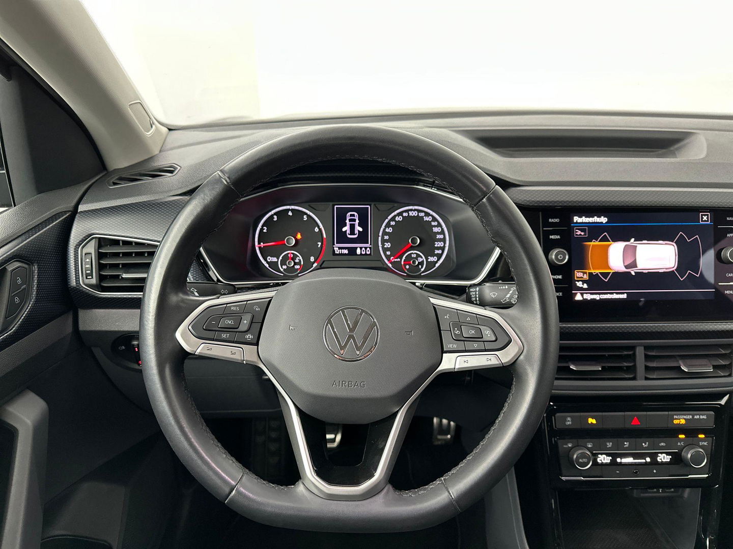 Volkswagen T-Cross 1.0 TSI United Beats Camera Lane