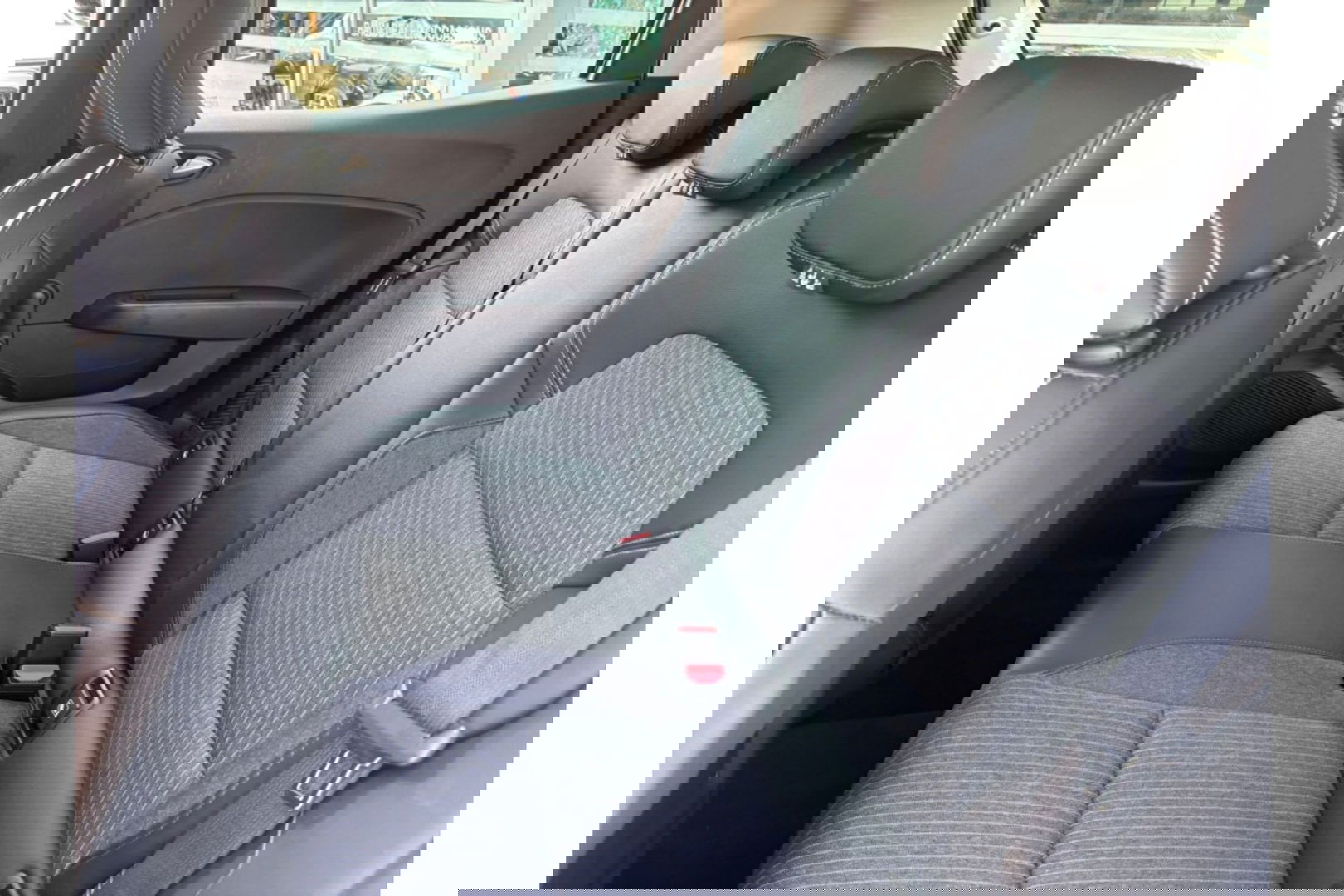 Renault Clio 1.6 E-TECH BUSINESS ZEN AUTOMAAT AIRCO NAVI