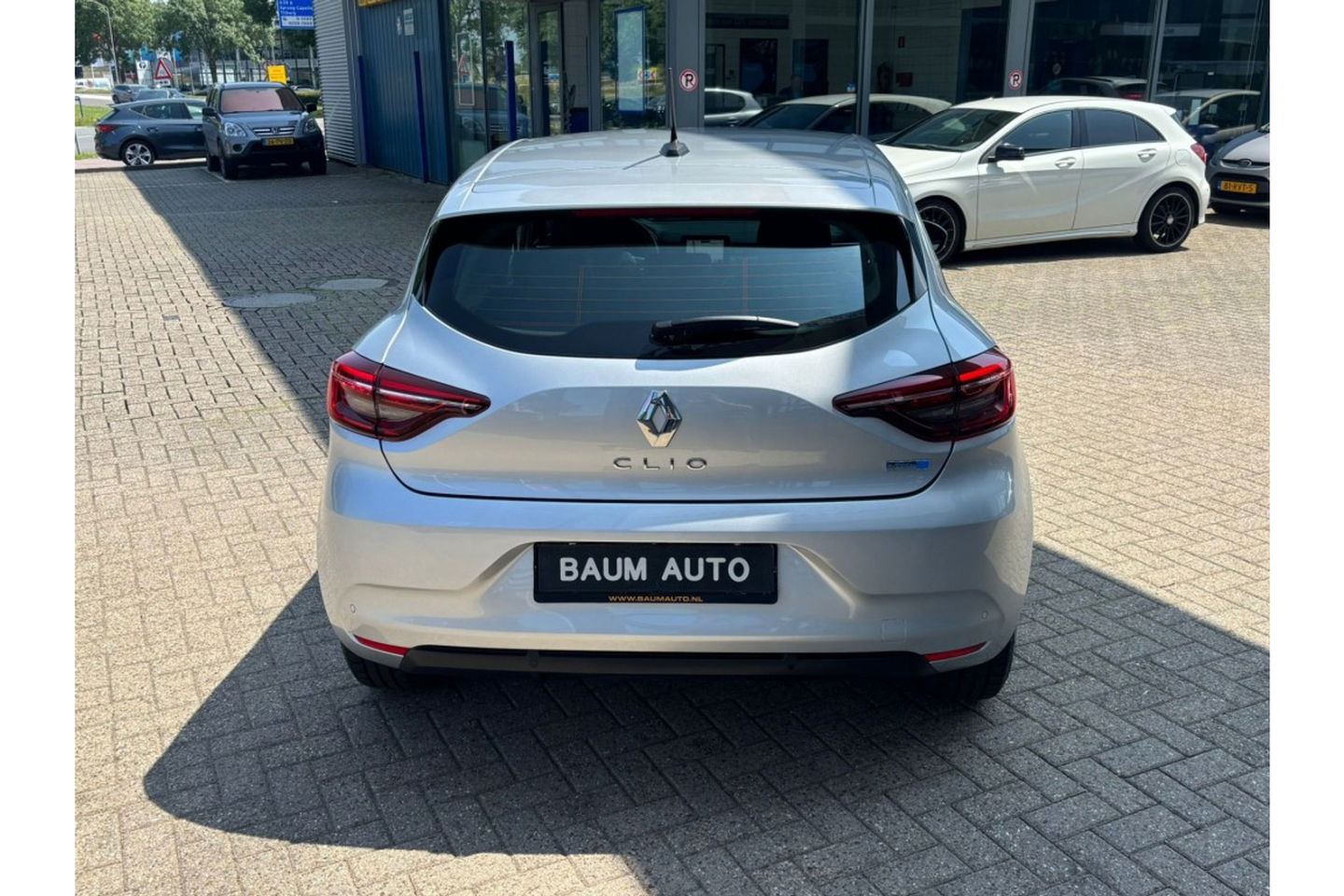 Renault Clio 1.6 E-TECH BUSINESS ZEN AUTOMAAT AIRCO NAVI