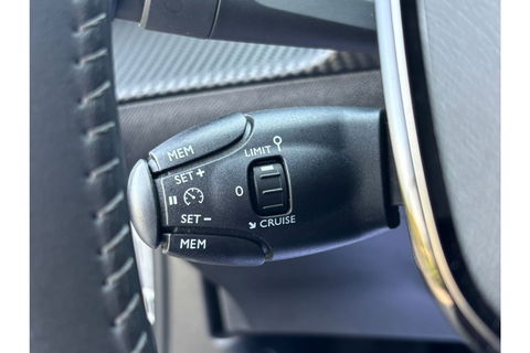 Peugeot 2008 1.2 PURE TECH ACTIVE AIRCO NAVI CRUISE.
