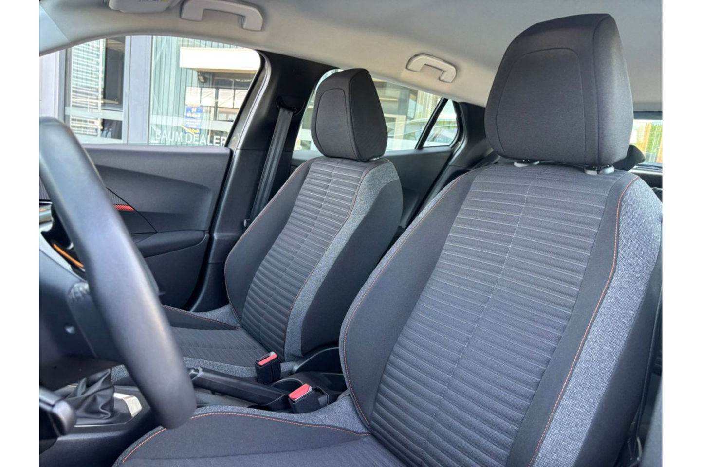 Peugeot 2008 1.2 PURE TECH ACTIVE AIRCO NAVI CRUISE.