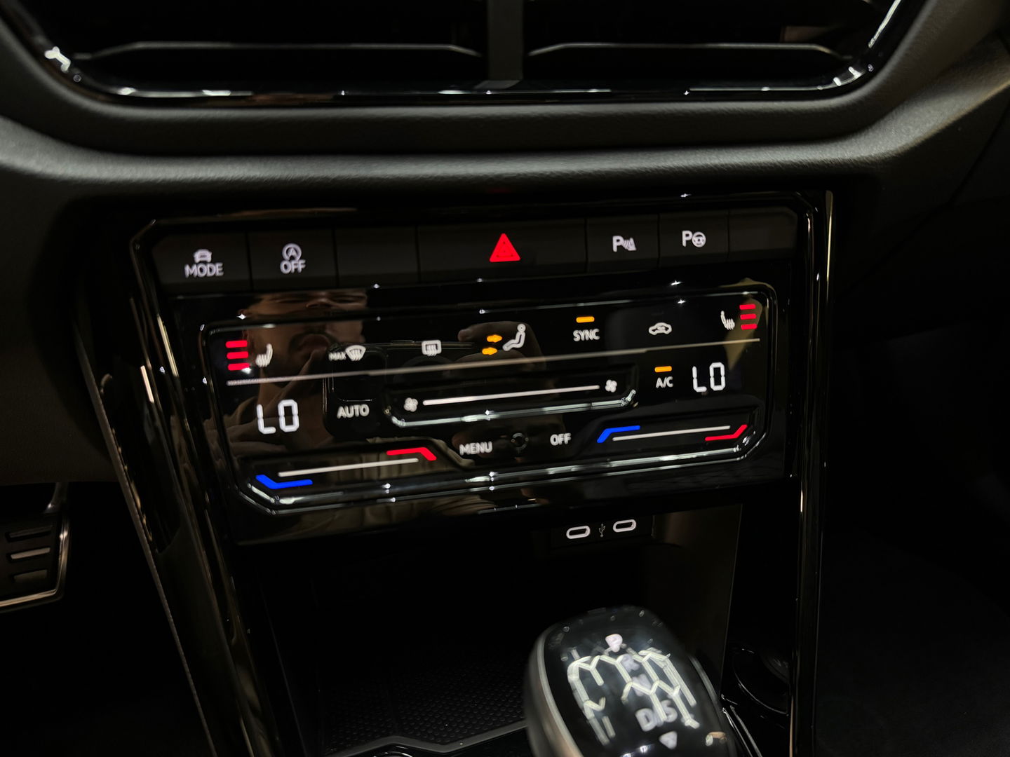 Volkswagen T-Roc 1.5 TSI R-Line Pano|Keyless|IQ|Sfeerver|BTW