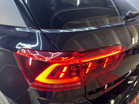 Volkswagen T-Roc 1.5 TSI R-Line Pano|Keyless|IQ|Sfeerver|BTW