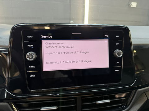 Volkswagen T-Roc 1.5 TSI R-Line Pano|Keyless|IQ|Sfeerver|BTW