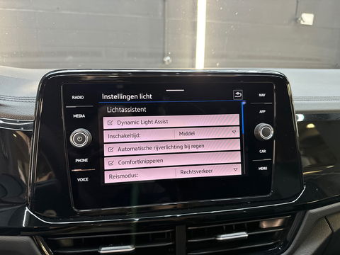 Volkswagen T-Roc 1.5 TSI R-Line Pano|Keyless|IQ|Sfeerver|BTW